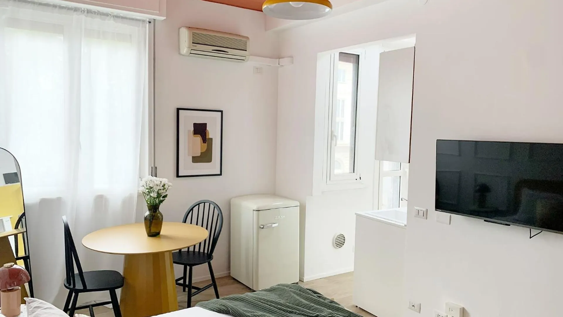 Isonzo Suite - 15 Mins From Duomo Milan