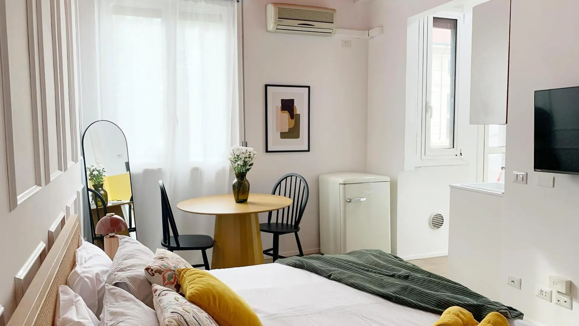Isonzo Suite - 15 Mins From Duomo Milan
